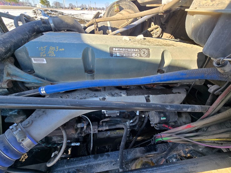 2012-freightliner-coronado-132-image-39