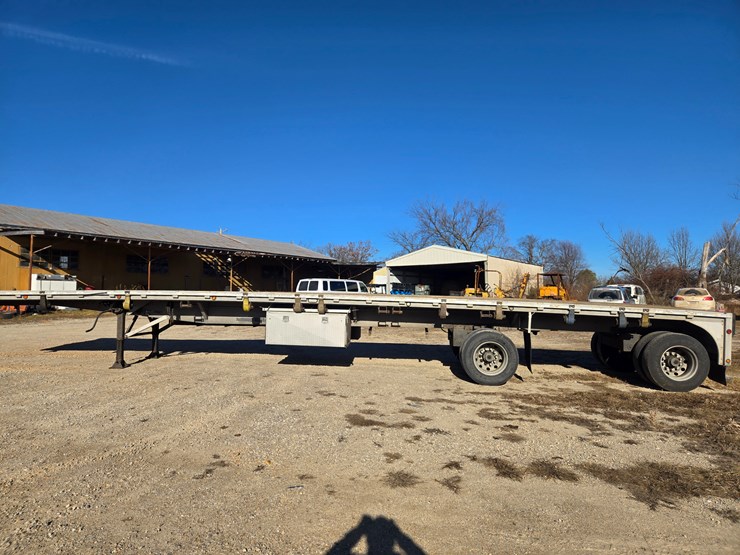 2000-reitnouer-flatbed-image-10