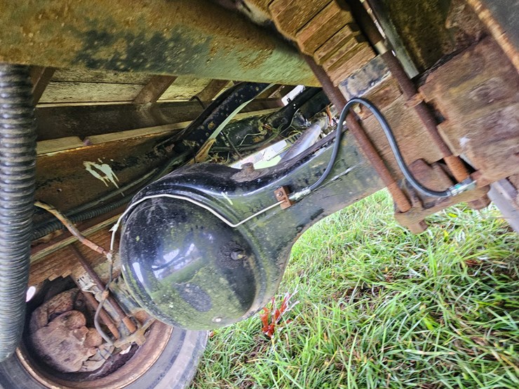 1999-freightliner-fl70-image-74