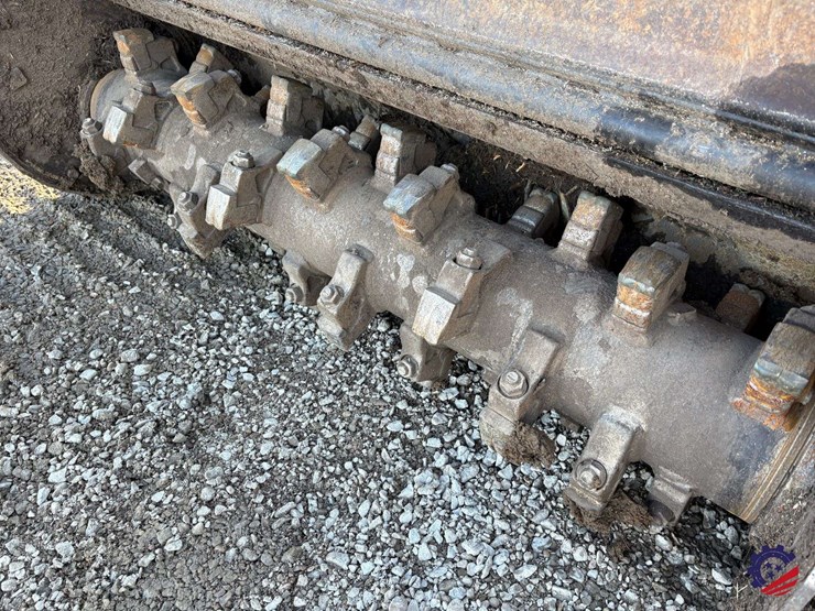 cat-hm315c-mulcher-attachment-image-10