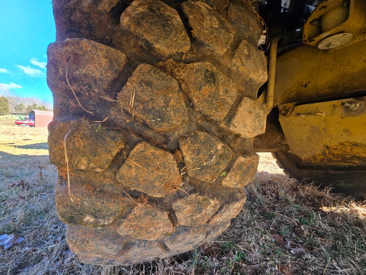 caterpillar-d25c-image-92