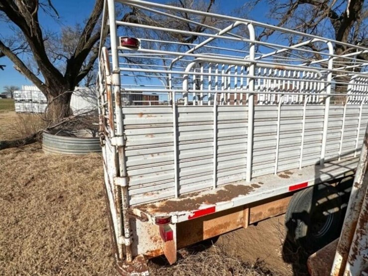 1999-gooseneck-livestock-trailer-image-6