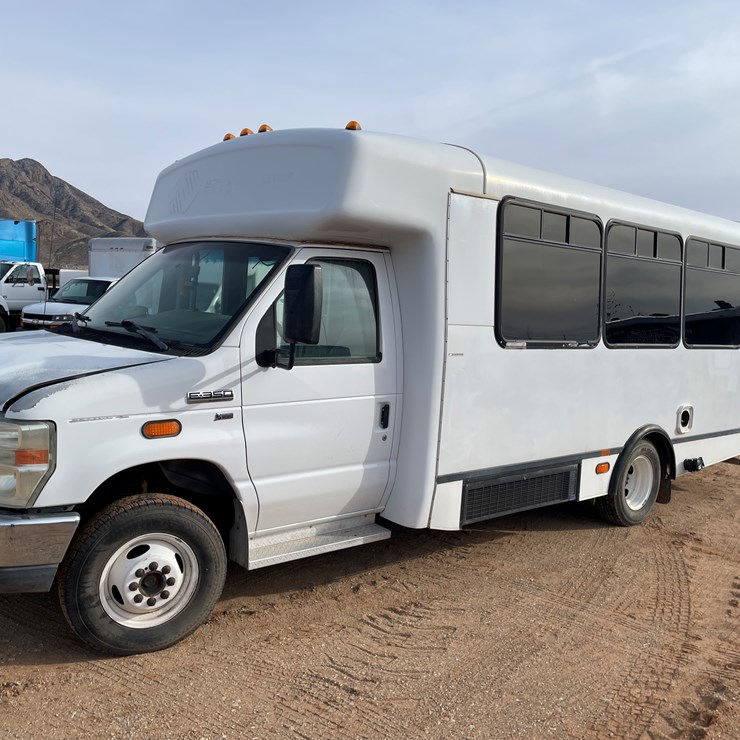 2009 FORD E350