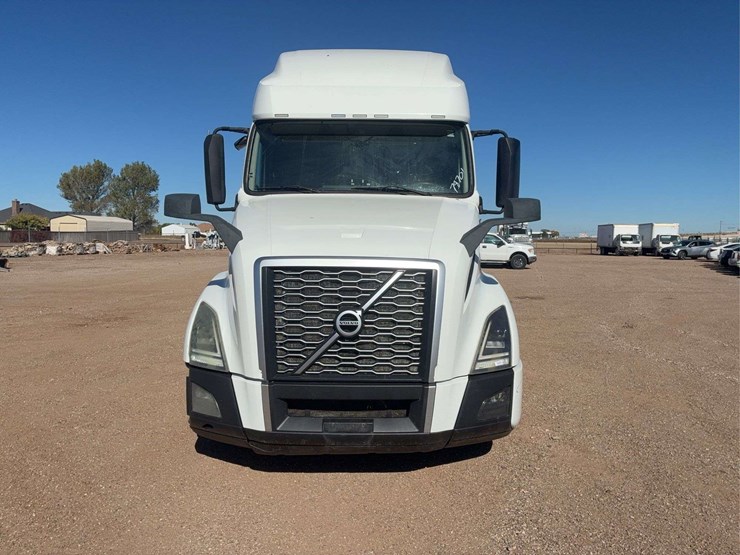 2019-volvo-volvo-vnl-tandem-axle-dual-conventional-new-generation-tractor-truck-image-19