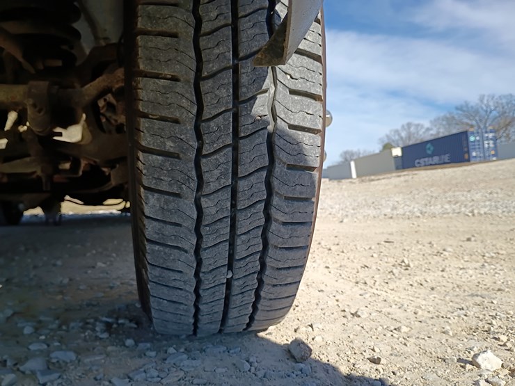 2009-ford-e450-image-107