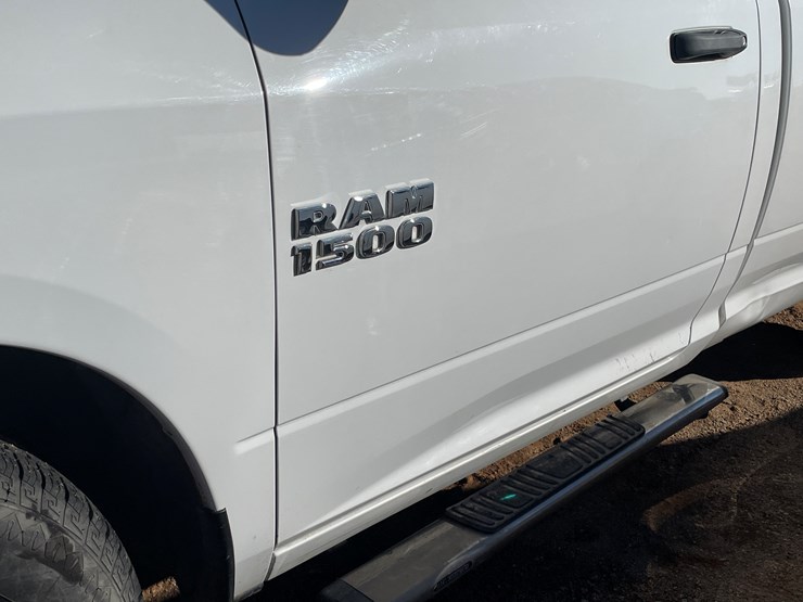 2016-dodge-1500-image-39