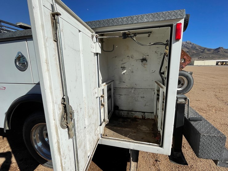 2013-ford-f450-image-34