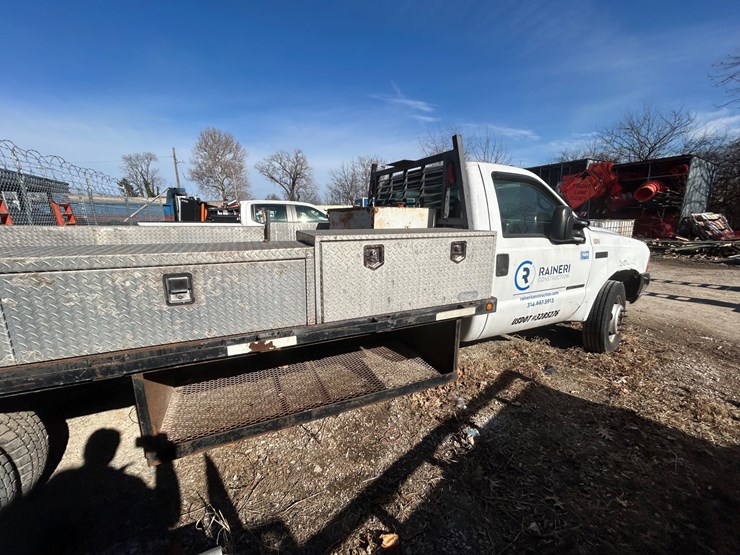 2000-ford-f450-image-19