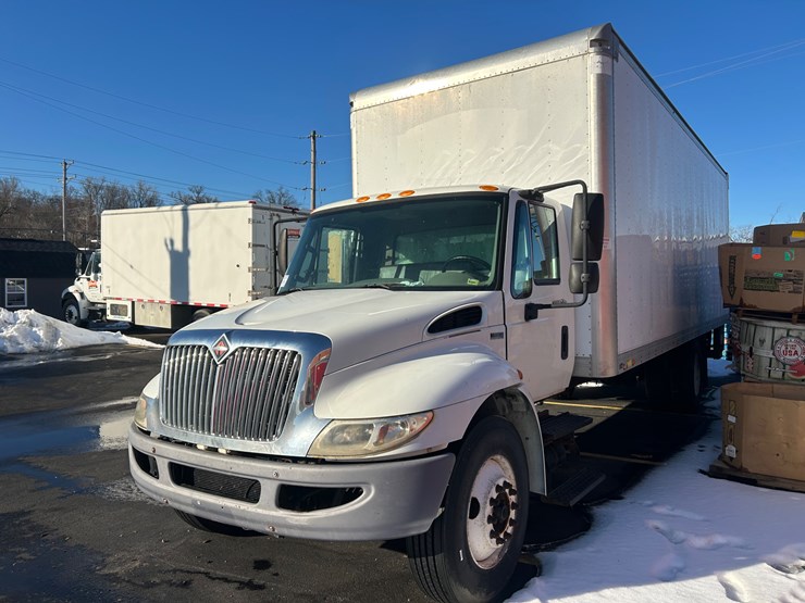 2013-international-durastar-4300-image-1