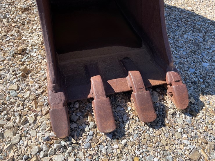 #3278-•-backhoe-buckets-image-32
