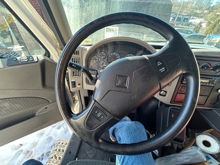 2010-international-durastar-4300-image-75