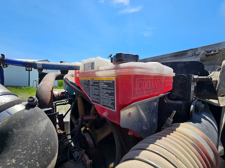 2012-peterbilt-382-image-70