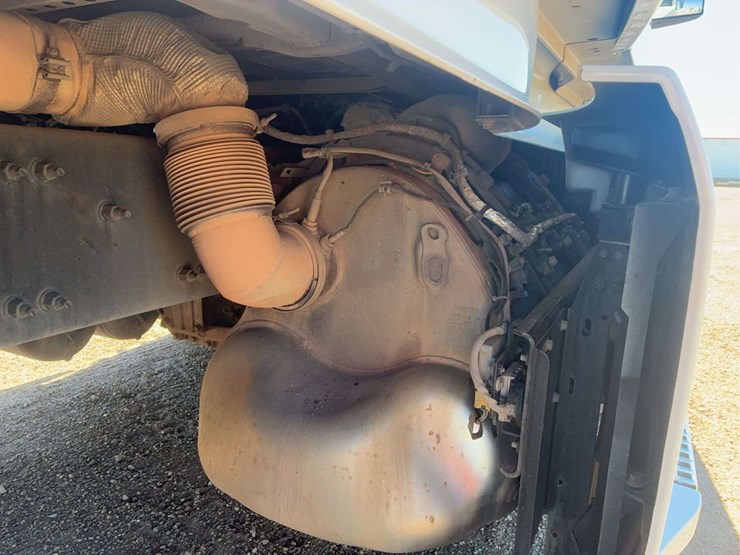 2019-volvo-volvo-vnl-tandem-axle-dual-conventional-new-generation-tractor-truck-image-17