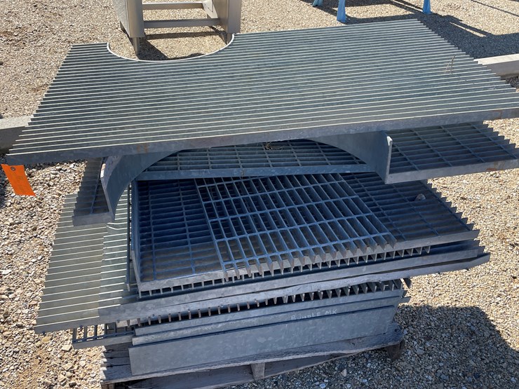 #3133-•-floor-grates-image-15