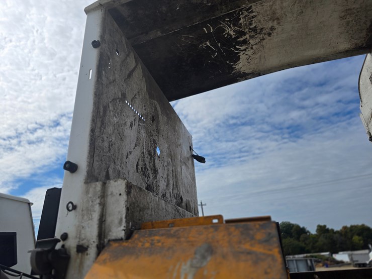 2008-mack-leu613-image-84