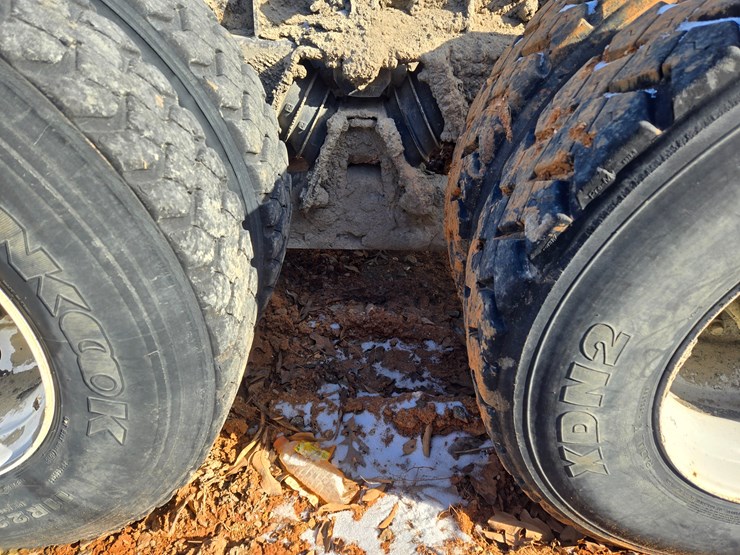 2005-caterpillar-c9-image-57