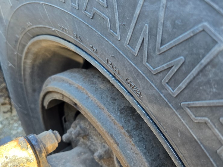 2008-peterbilt-388-image-66