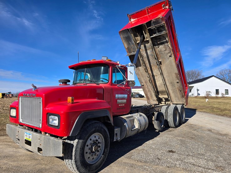 1998-mack-rd688s-image-36