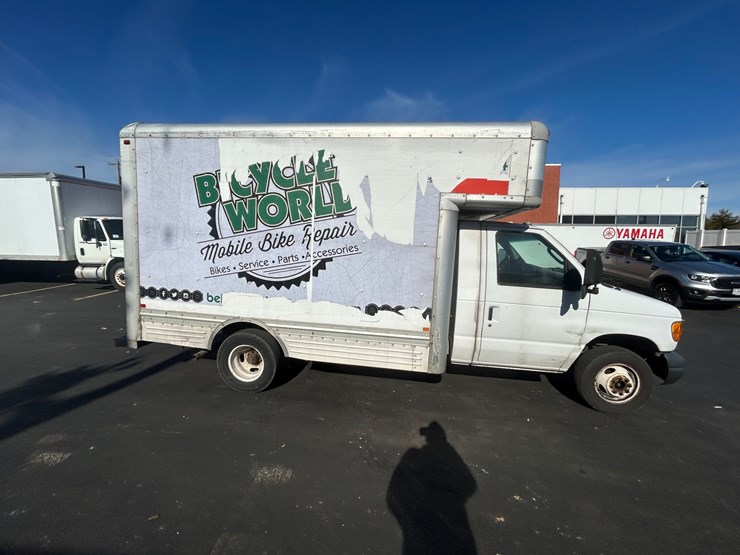 2006-ford-e450-image-25