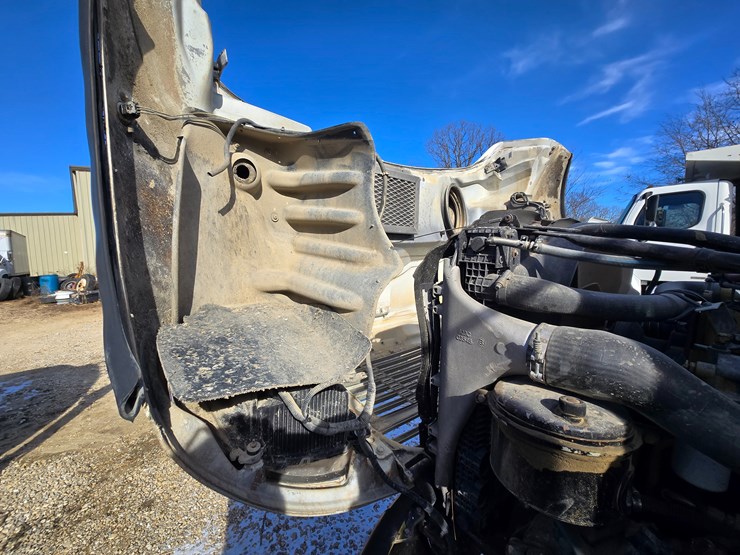 2005-caterpillar-c9-image-26