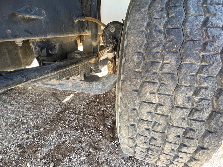 1996-freightliner-fl80-image-53