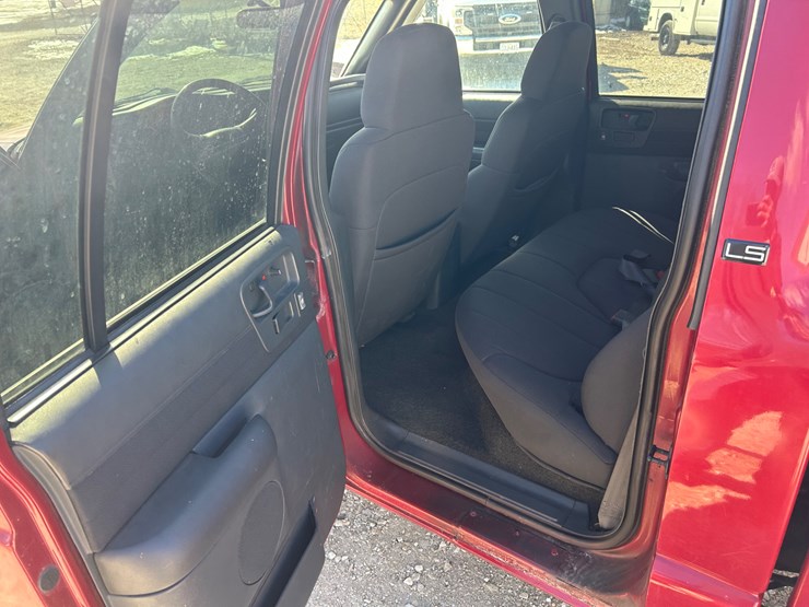 2003-chevrolet-s10-image-40