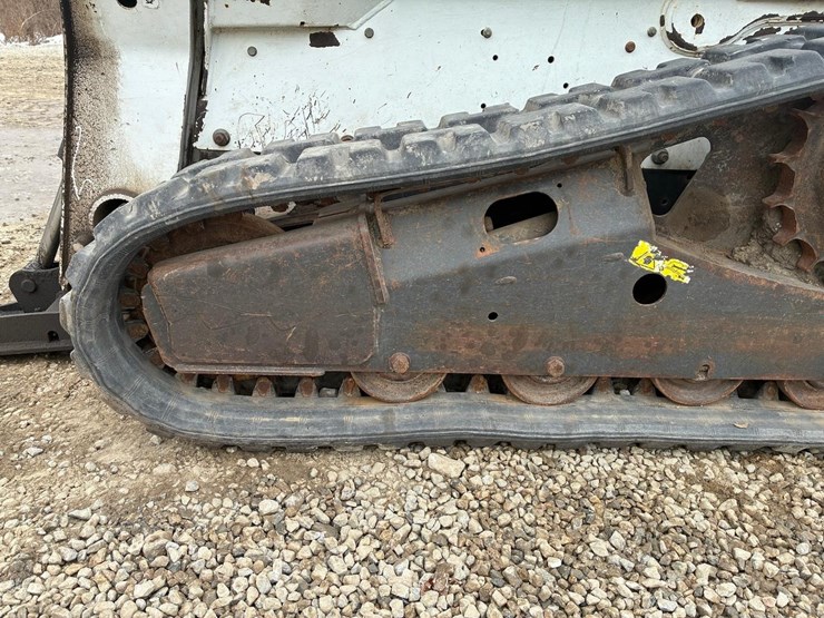 bobcat-t630-image-13