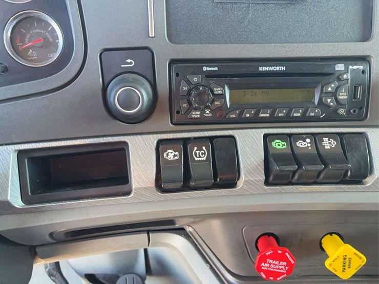 2017-kenworth-t680-image-52