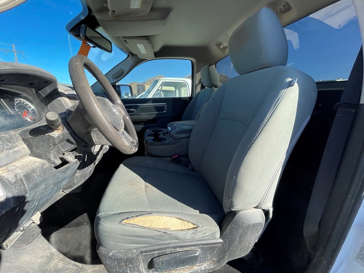 2016-dodge-1500-image-19