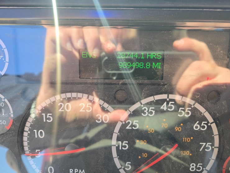 2002-freightliner-columbia-120-image-65