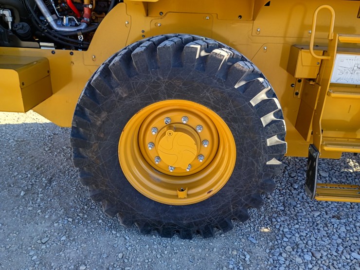 2023-caterpillar-910-image-81