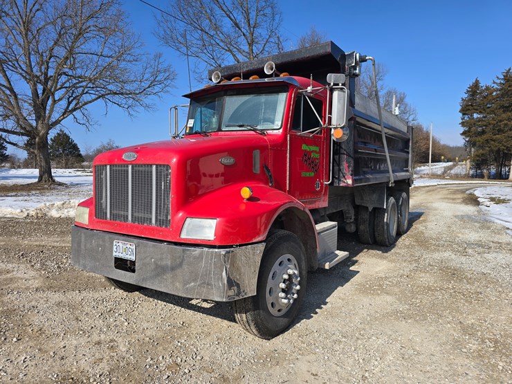 1999-peterbilt-330-image-1