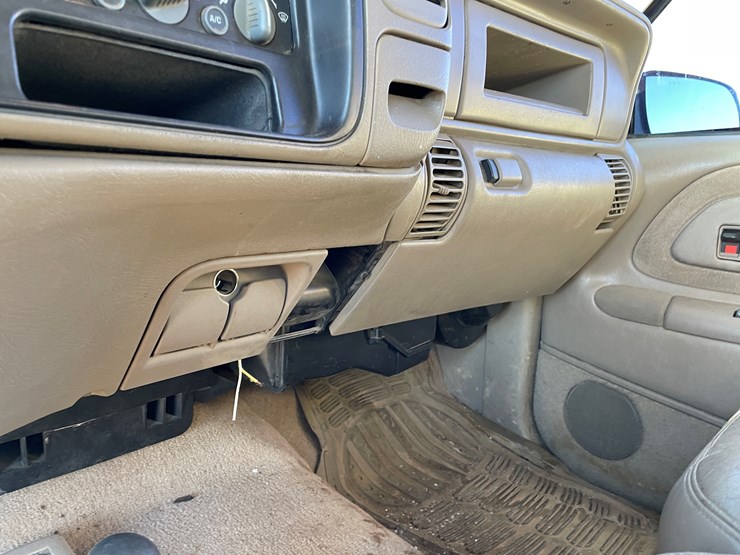 1997-chevrolet-k2500-image-19