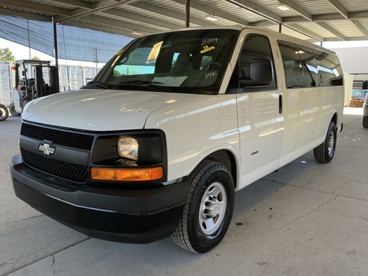 2014-chevrolet-express-2500-image-4