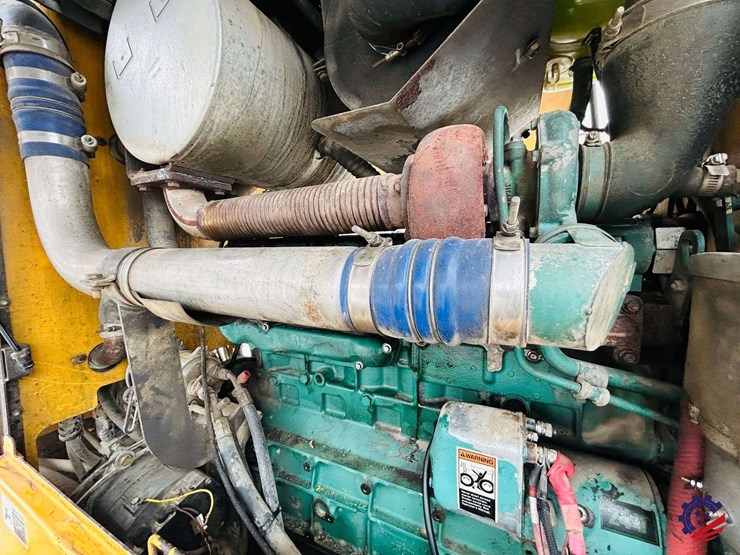 2003-volvo-g710b-image-132