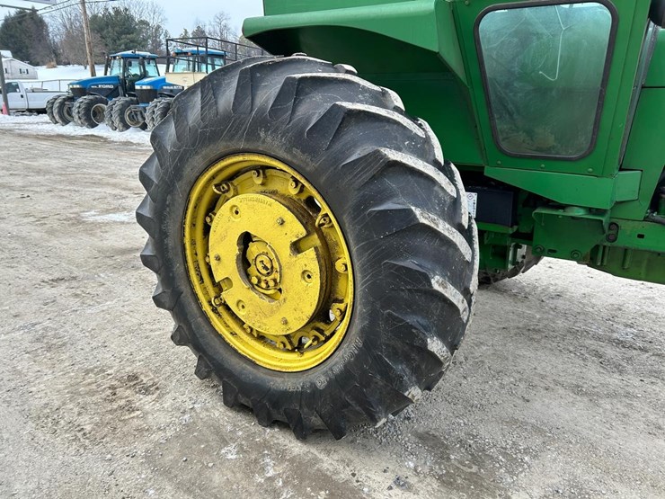 john-deere-4320-image-13