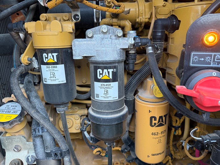 2023-caterpillar-953-image-83