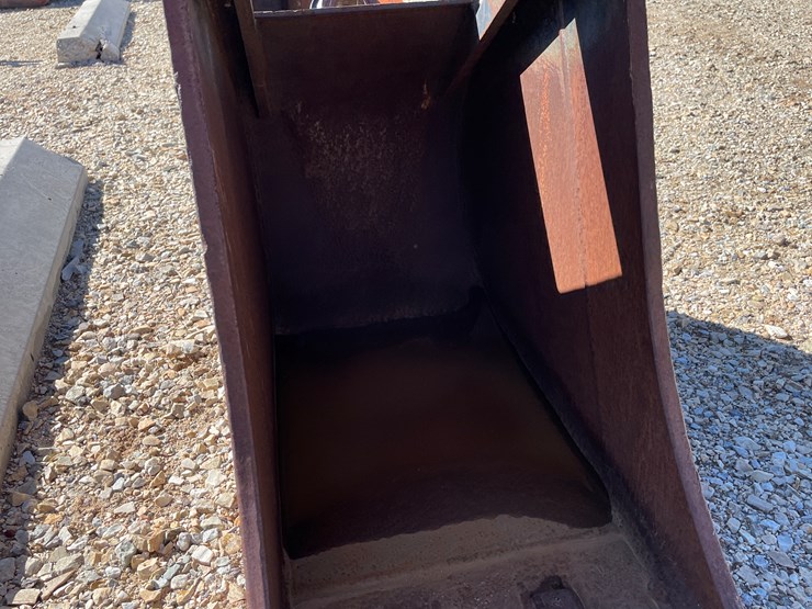 #3278-•-backhoe-buckets-image-34