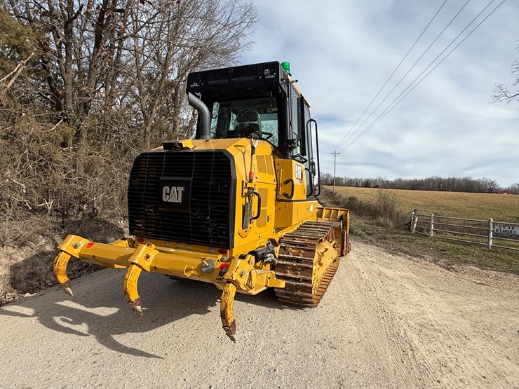 2023-caterpillar-953-image-9
