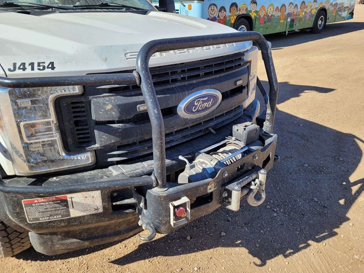 2019-ford-f550-image-3