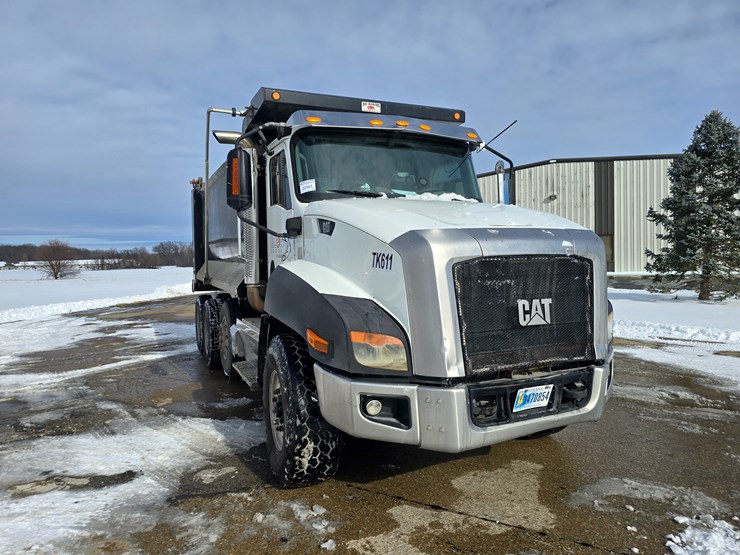 2012-caterpillar-660-image-25