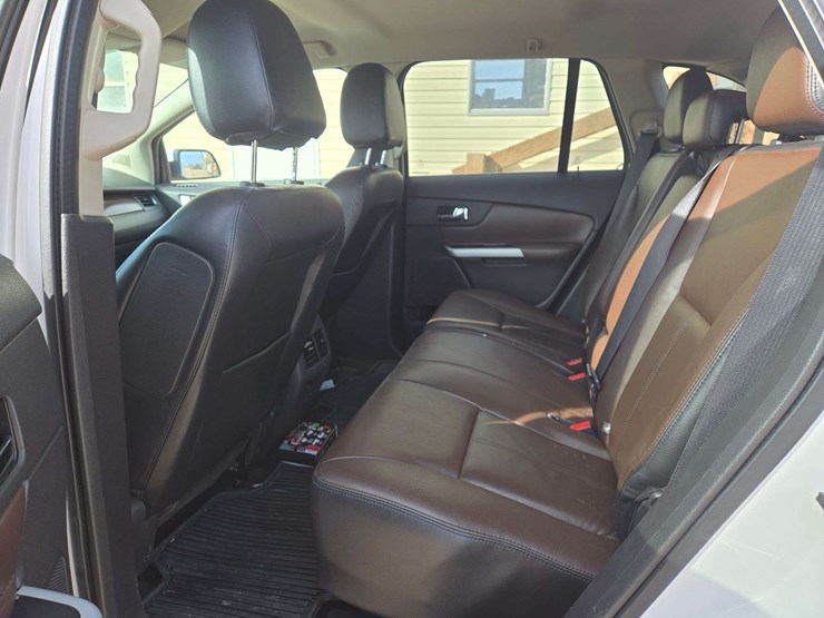 2014-ford-edge-image-10