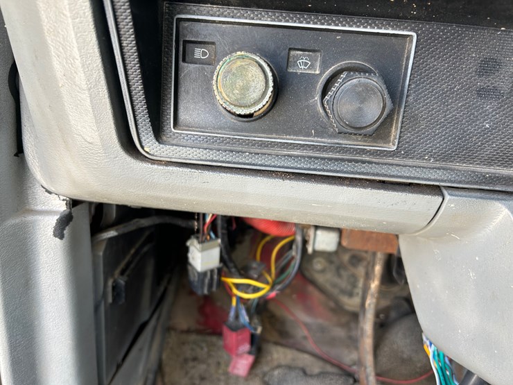 1984-ford-f700-image-103