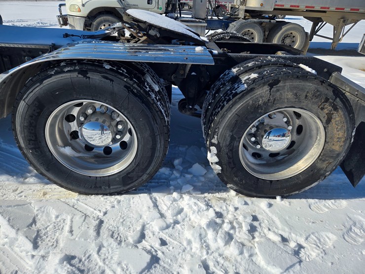 1995-freightliner-fld120-image-89