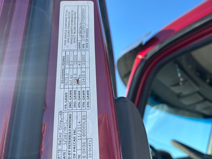 2015-peterbilt-567-image-128