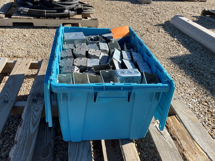 #3124-•-switch-boxes-image-2