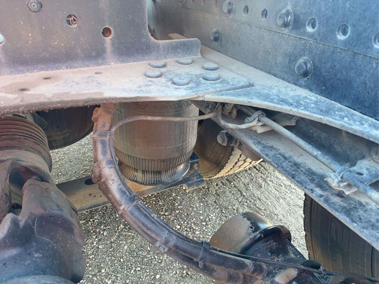 2019-volvo-volvo-vnl-tandem-axle-dual-conventional-new-generation-tractor-truck-image-12