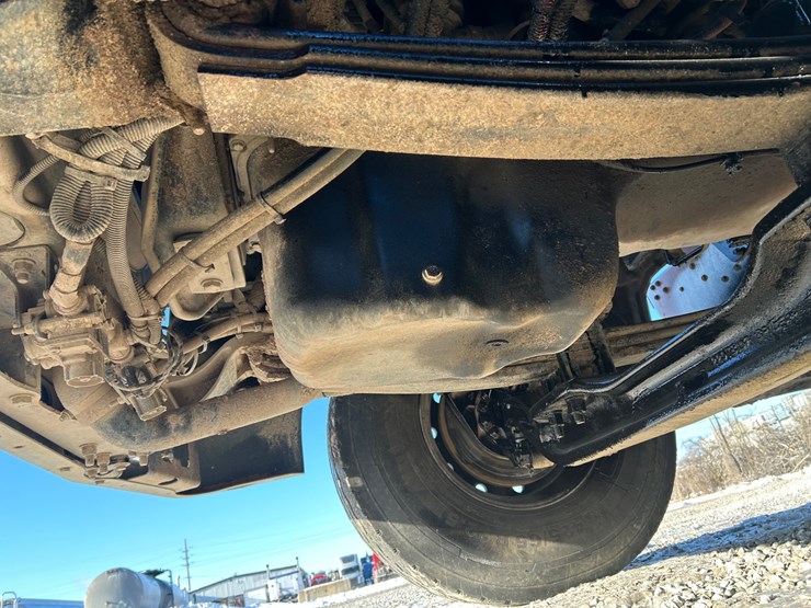 2015-peterbilt-567-image-117