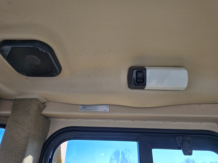 1999-caterpillar-d6r-xl-image-113