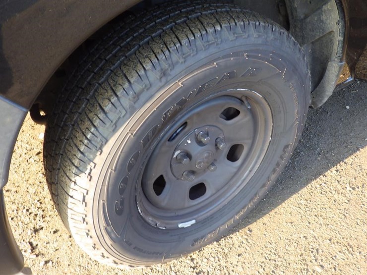 2015-dodge-1500-image-13